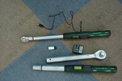 �Ͼ��B����X���@Ť������