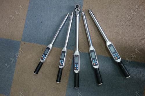 ���@Ť������